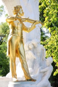 Statue of Johann Strauss in Stadtpark, Vienna
